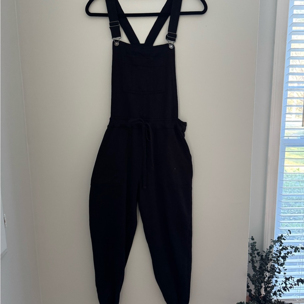 Wallflower Classic Black Apparel